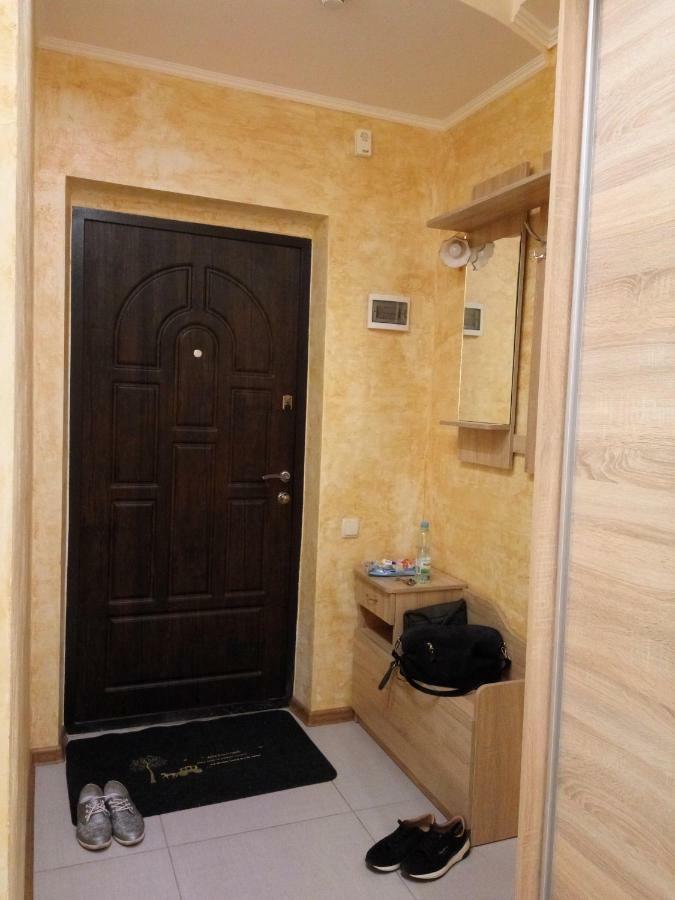 Своя Однокомнатная Квартира Odessa Exterior foto